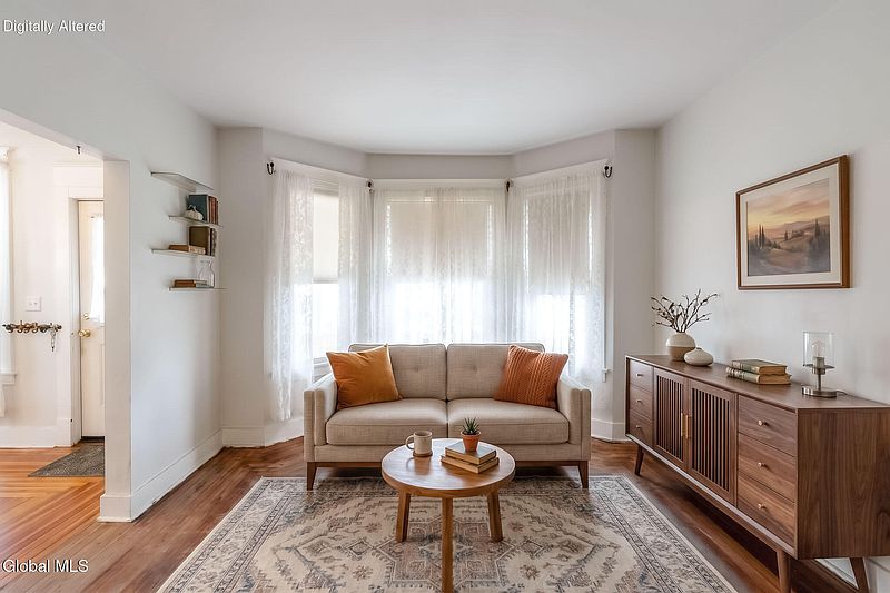 2nd image of 10 Catalpa Drive
