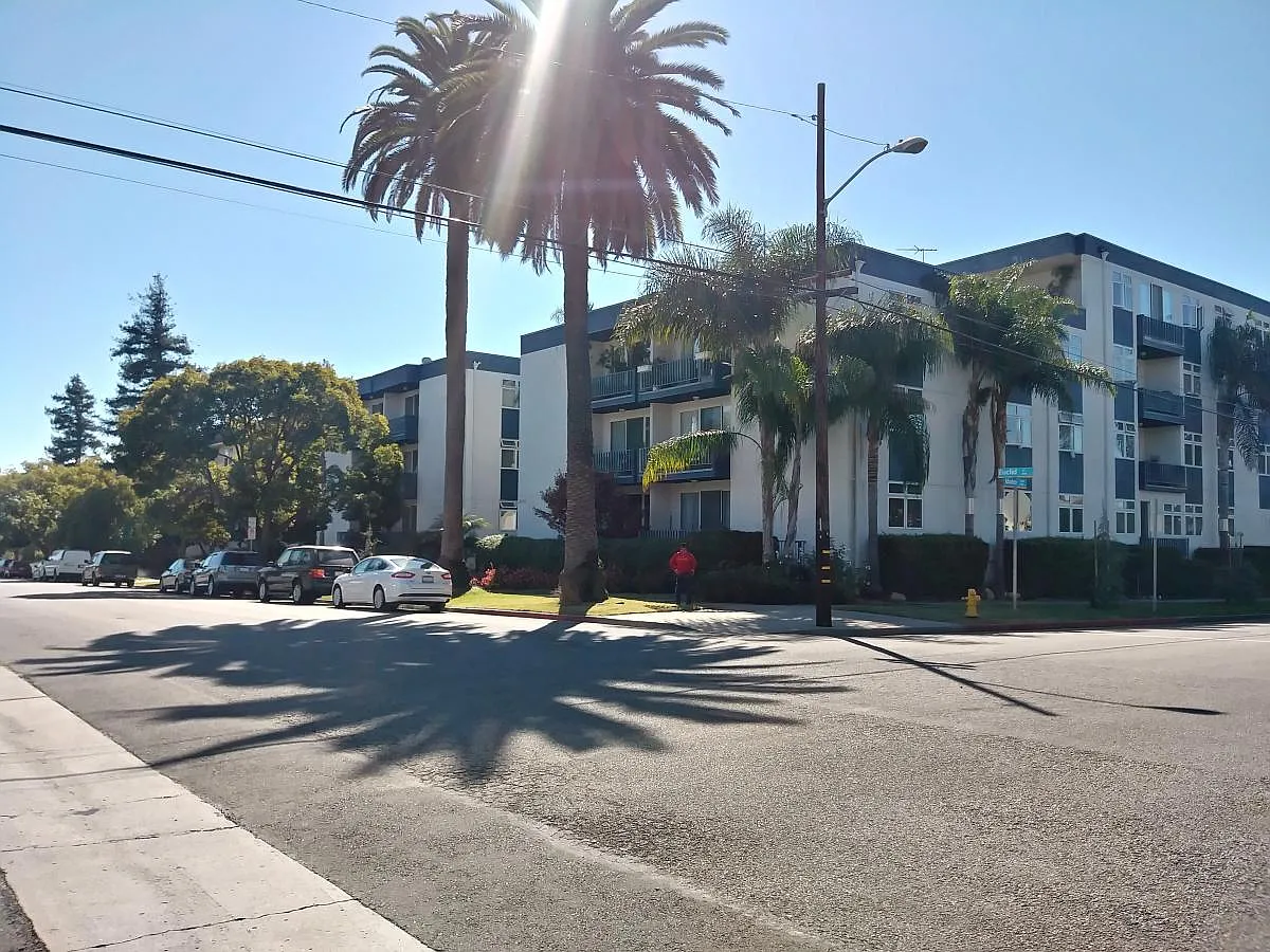 900 Euclid Street — Photo 4