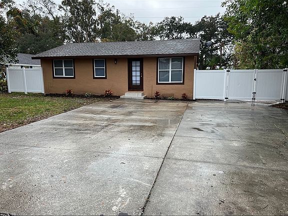 3rd image of 122 42nd Ave E