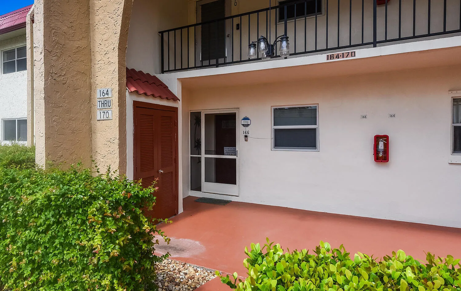 2 bed, 2.0 bath, 1021 sqft, $1,850 — Photo 2