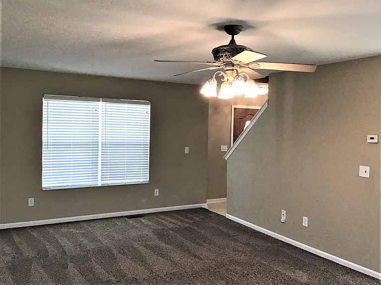 233 Saddle Creek Ln — Photo 7