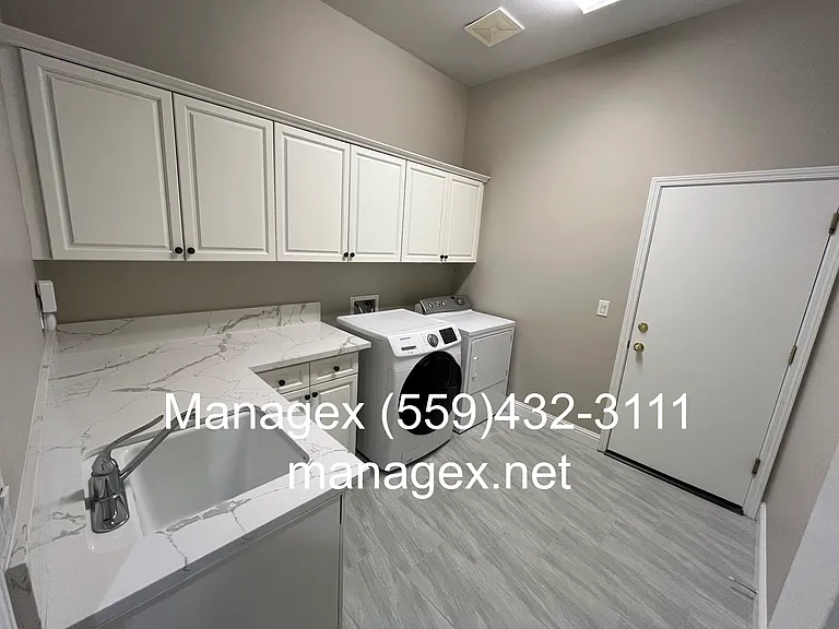 2175 Lester Ave — Photo 19
