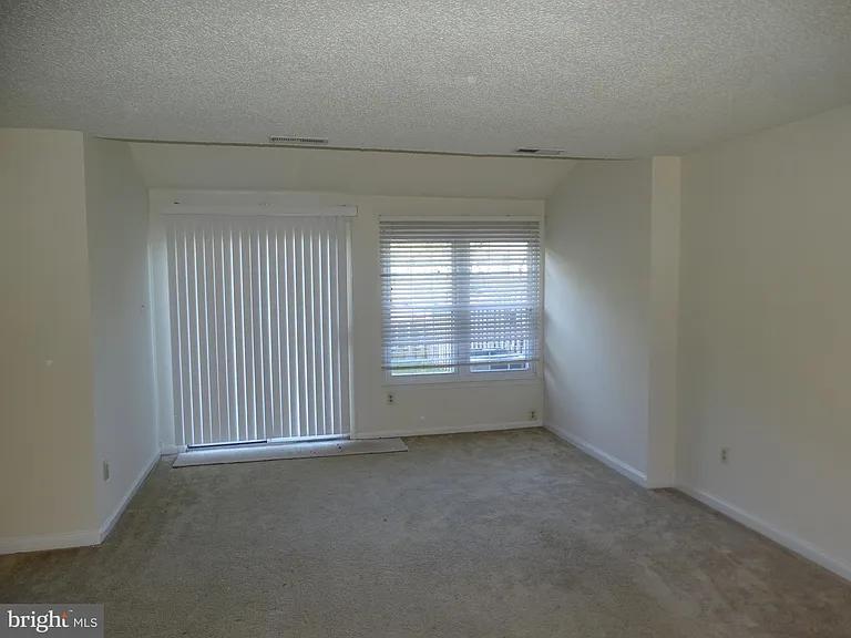 31 Plumly Way — Photo 2