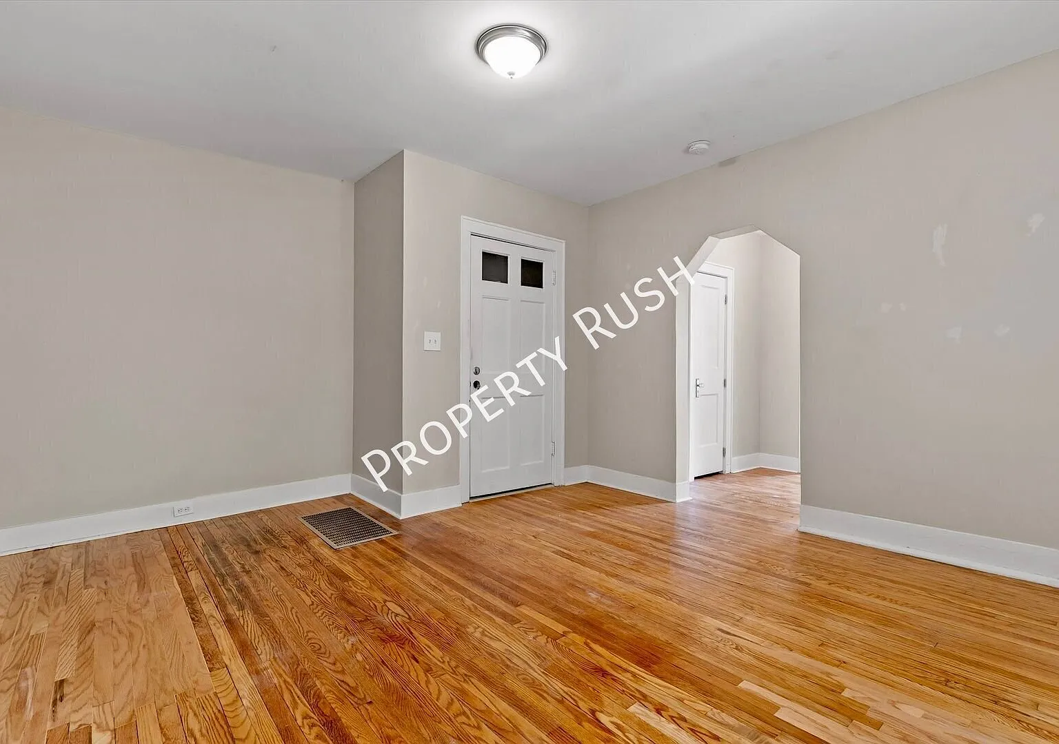525 E Manning St. "3" - 1 bed/1 bath rental unit in North Shore! $1,650/mo. — Photo 4