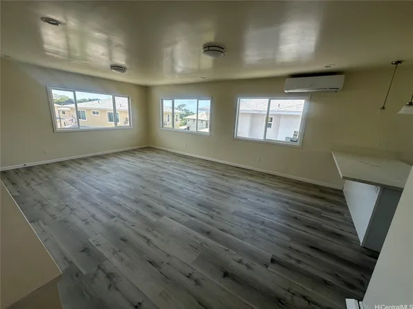 720 Kunawai Ln #8, Honolulu, HI 96817