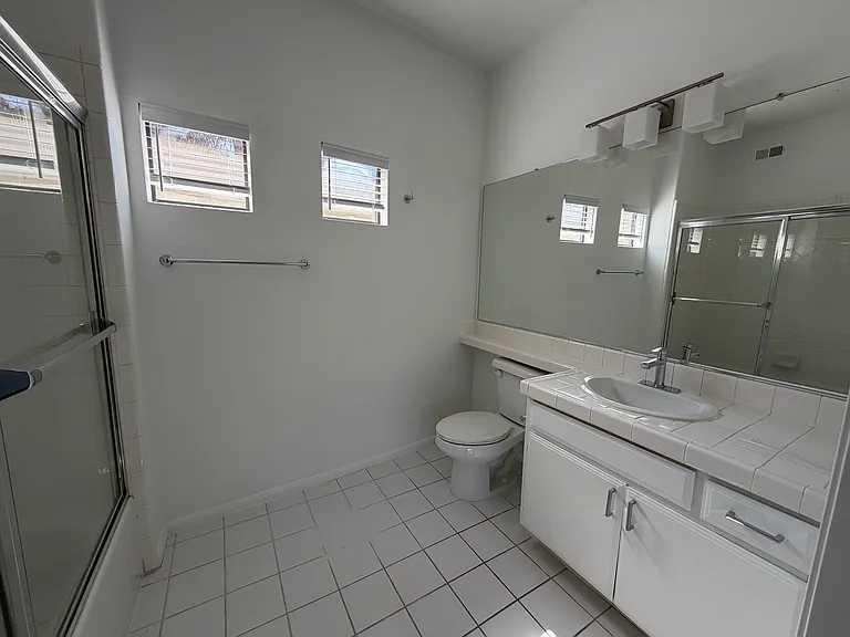 16101 W Sunset Blvd — Photo 20
