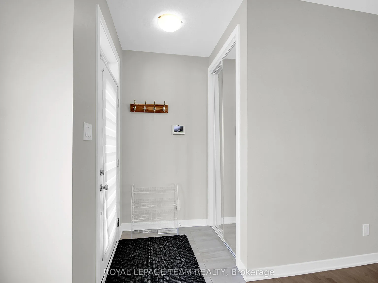 4 bed, $3,960 — Photo 3