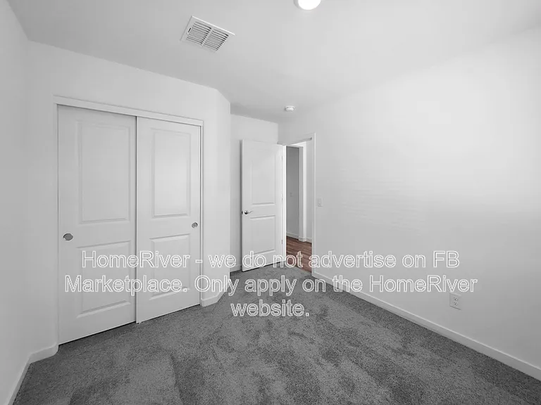 1050 W West Virginia Ave — Photo 14