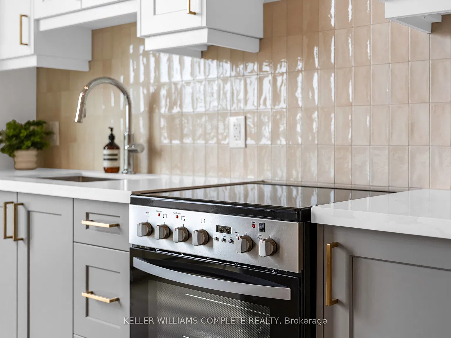1 bed, $1,749 — Photo 4