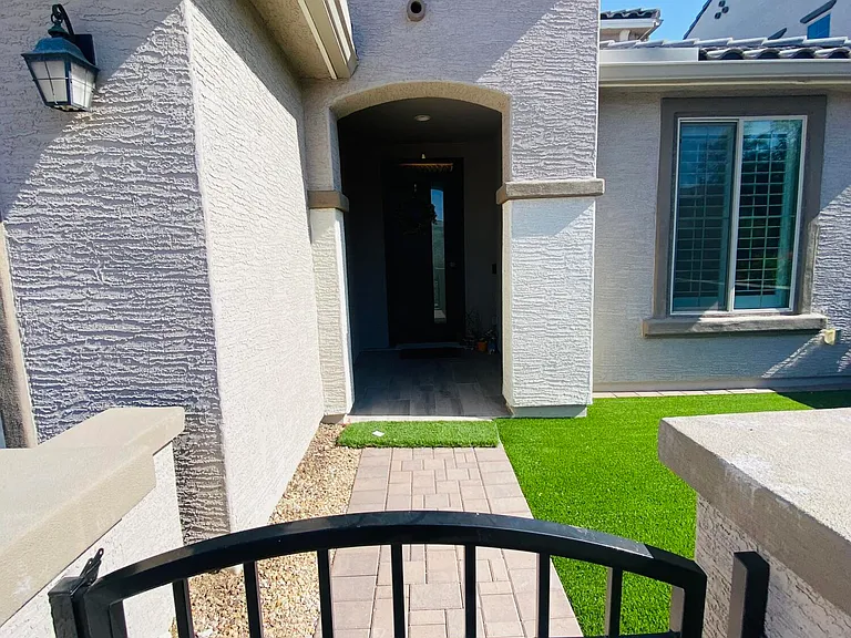8928 W Missouri Ave — Photo 3