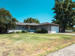 3708 E Hampton Way, Fresno, CA