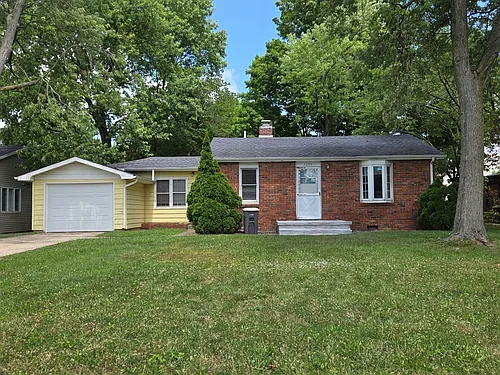 1150 Windsor Dr Photo 1