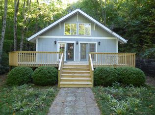 195 Noras Nob Rd, Whittier, NC 28789