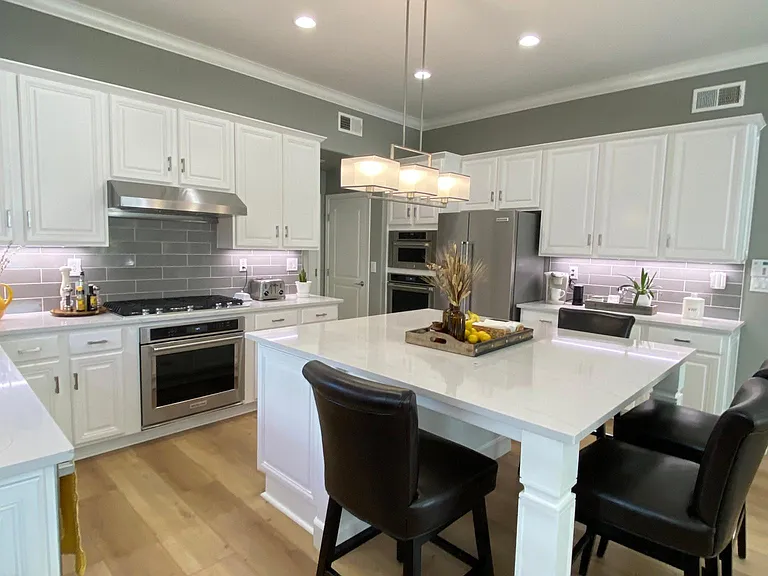 5195 Equestrian Ct — Photo 11