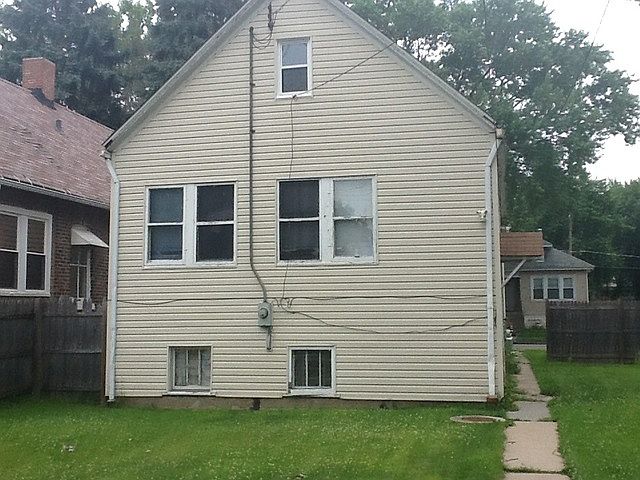 2nd image of 12216 S Emerald Ave