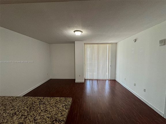 3rd image of 170 SE 14th St APT 2406