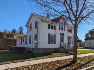 356 W 11th Ave, Oshkosh, WI 54902