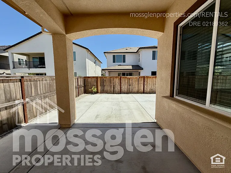 5666 Sailrock St — Photo 30
