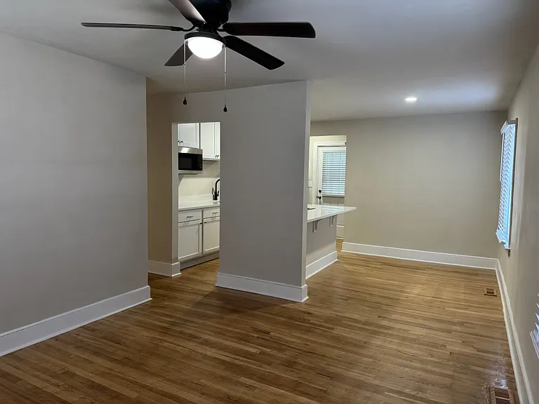 161 Whiteside Cir — Photo 1