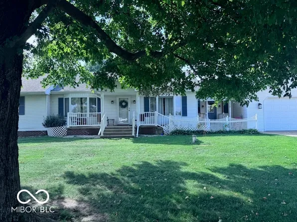 710 S Michigan St, Lapaz, IN 46537