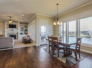 1300 Lakecrest Cir, Raymore, MO 64083