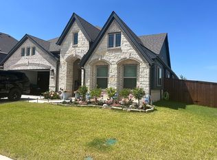 1012 Emerald Trace Dr, Justin, TX 76247