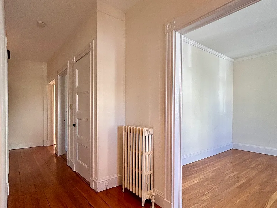 75 Elmira St #75