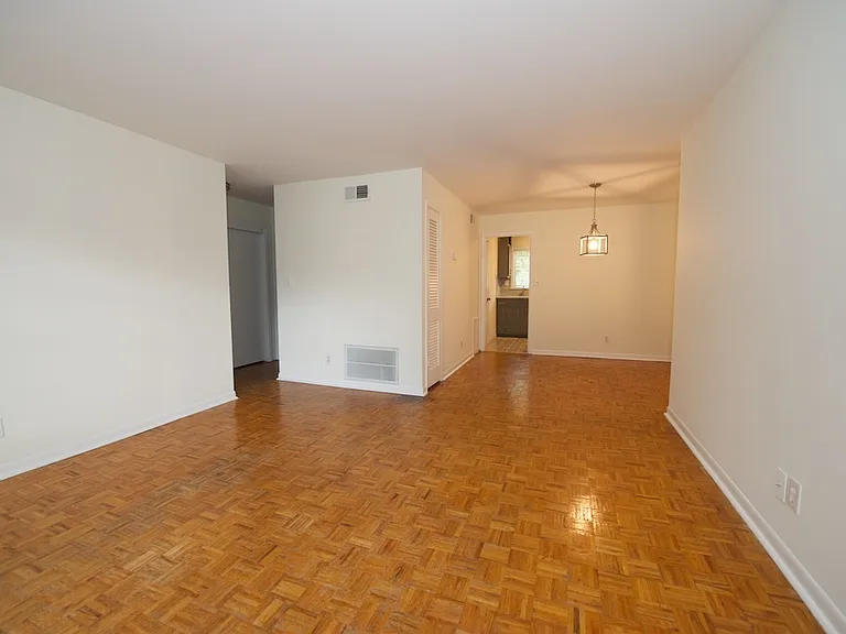 3535 Roswell Rd NE #F2 — Photo 8