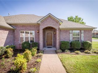 400 Trieste Dr, Centerton, AR 72719