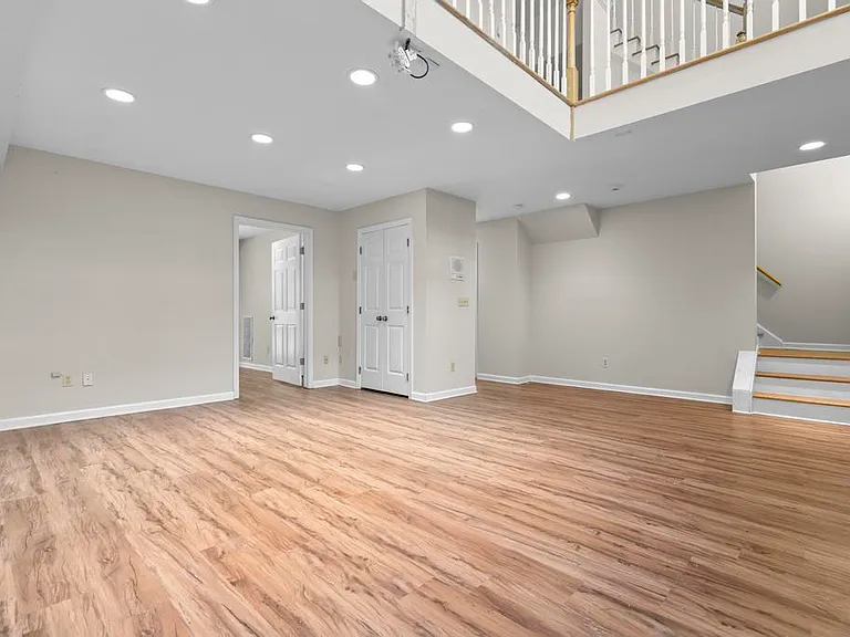 584 Hope St #7 — Photo 27