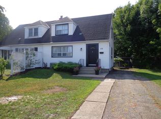 32 Grimsby Ave, Hamilton, ON L8H 6G3