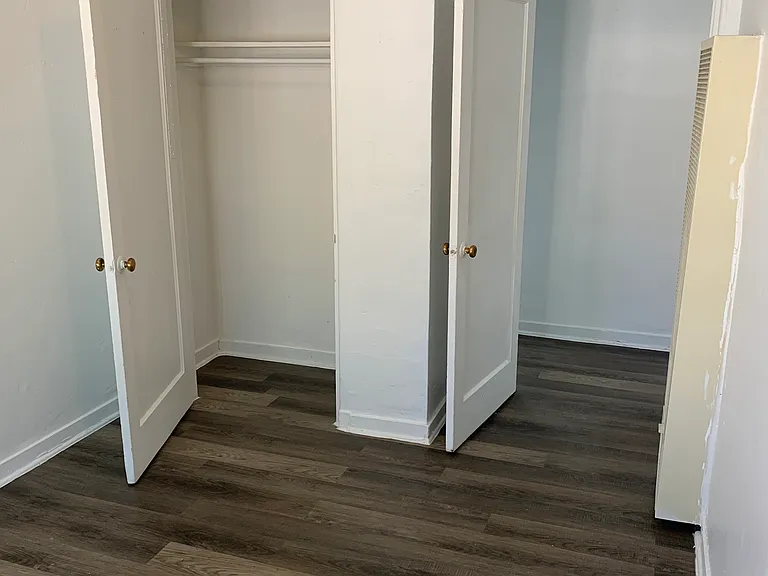 Updated 1 Bedroom in the Heart of Edo — Photo 37