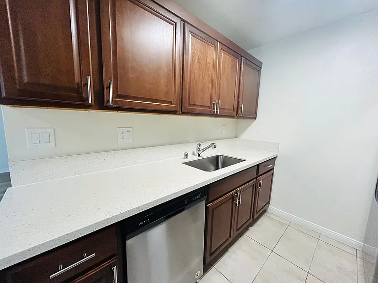 3550 Jasmine Ave #3556 — Photo 8