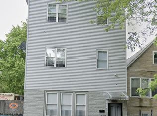 8134 S Muskegon Ave, Chicago, IL 60617