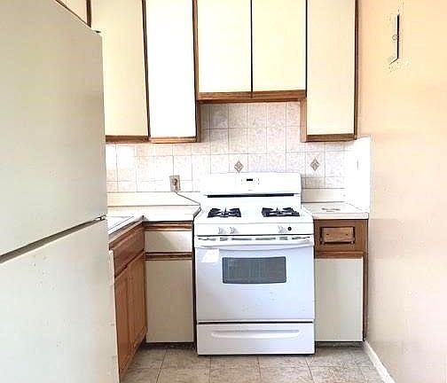 4th image of 197-01 Dunton Ave #2D