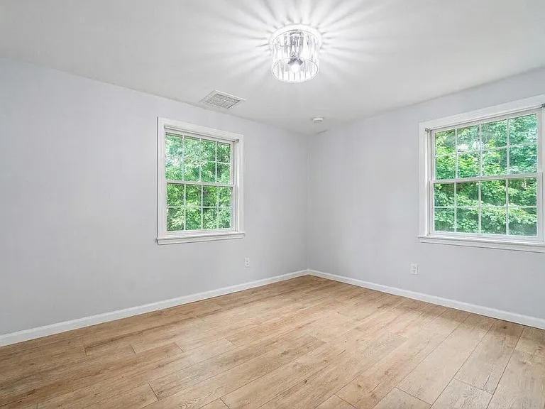 353 E Lakewood Rd — Photo 14