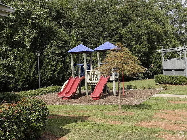 Oak Place — Photo 4