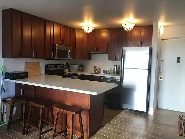2140 Kuhio Ave #1604 — Photo 4