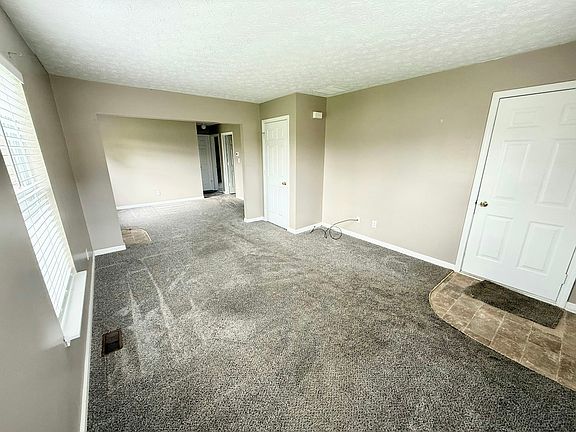 4th image of 425427 Westbridge Dr #425