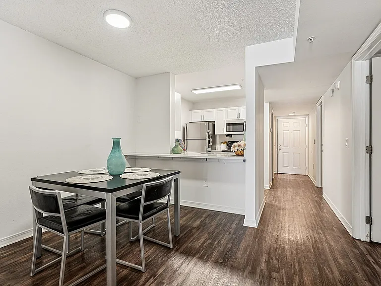 11-web-or-mls-SW 27th St-S1212-011
