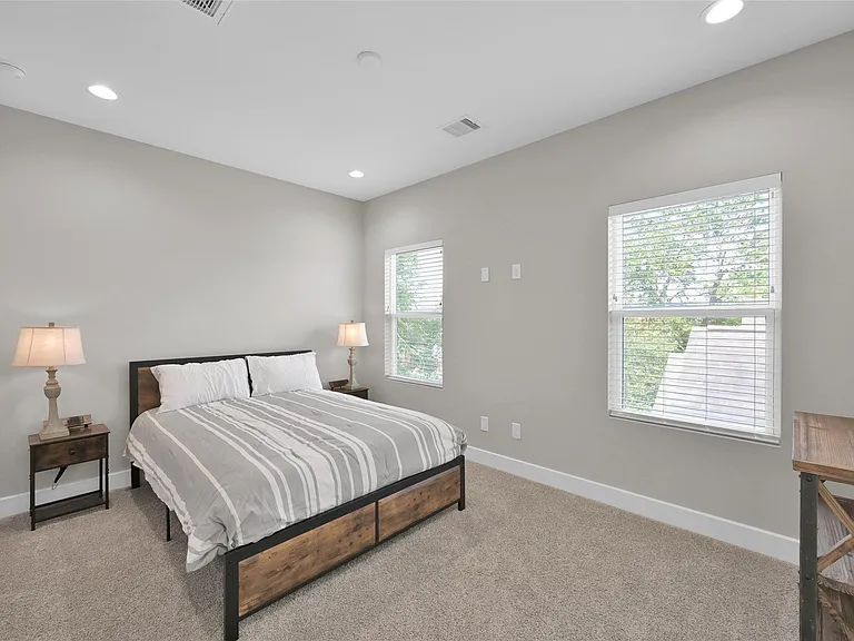2103 Bevis St — Photo 34
