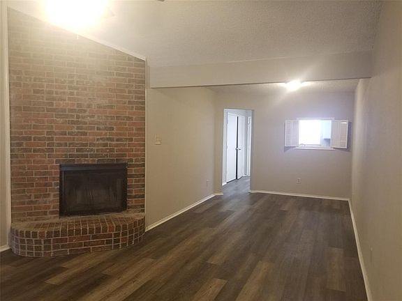 2nd image of 605 Lost Springs Ct