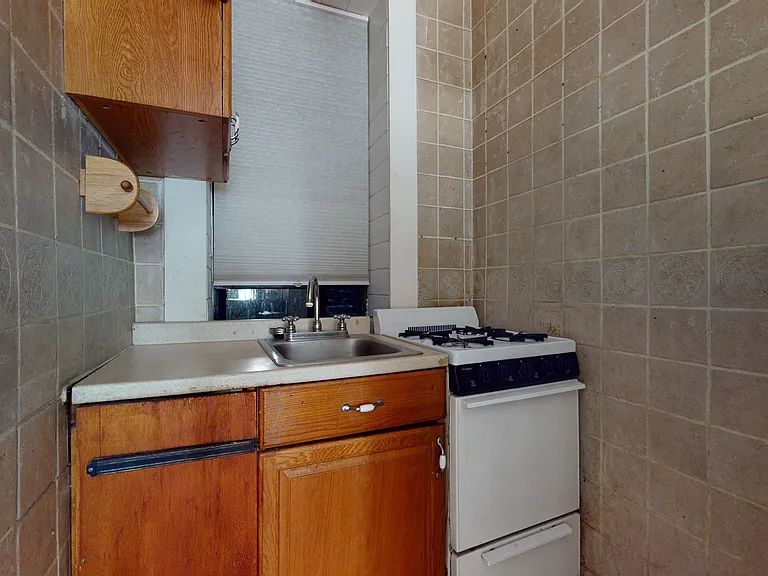 119 E 97th St #1A — Photo 7