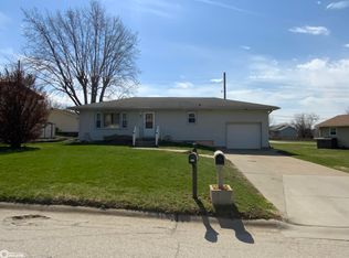 2021 Ridgeway Dr, Denison, IA 51442