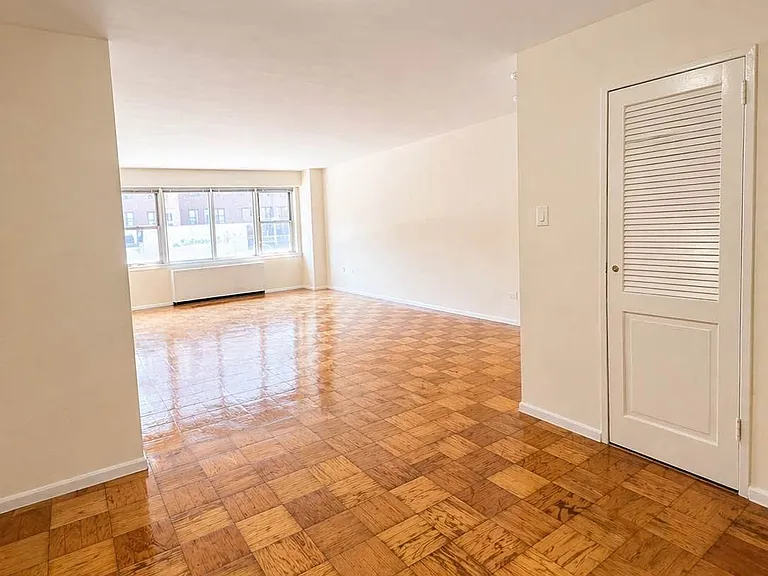 1401 Ocean Ave #1K — Photo 6