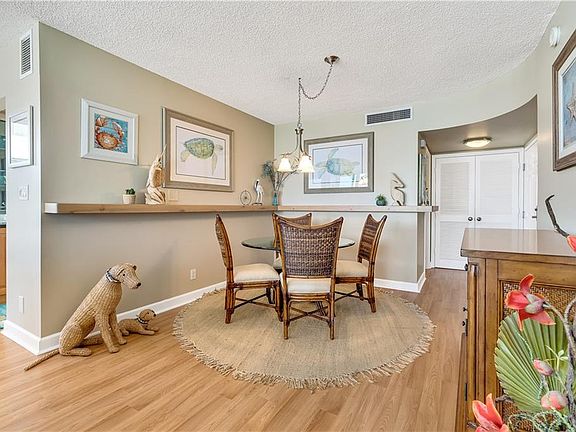 3rd image of 3554 Ocean Dr