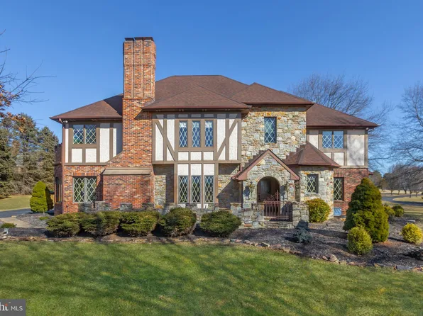 2307 Kings Arms Dr, Fallston, MD 21047