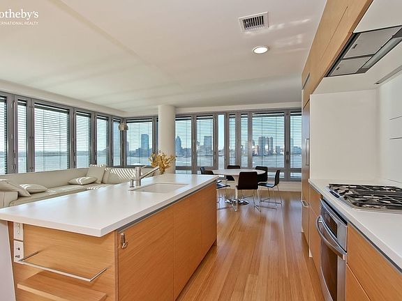3rd image of 2 River Ter APT 11H