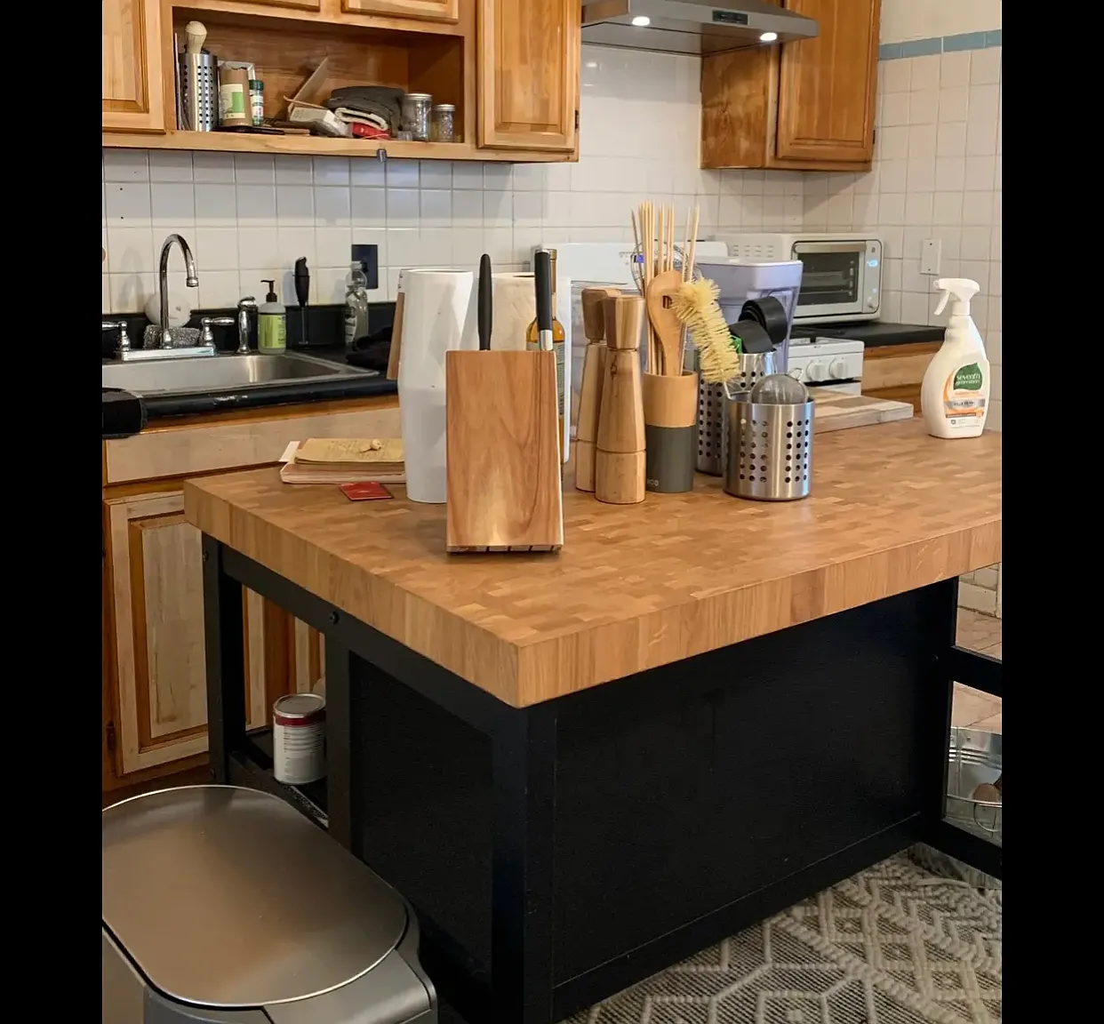 3 bed, 1048 sqft, $2,200 — Photo 4