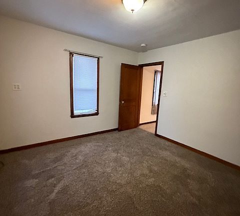 3rd image of 1620 Riverview Dr #2